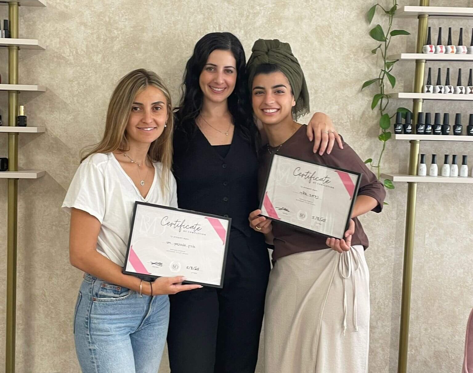 בוגרות קורס לק ג'ל במעיין ביוטי סטודיו