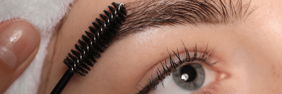 קריירה בעיצוב גבות